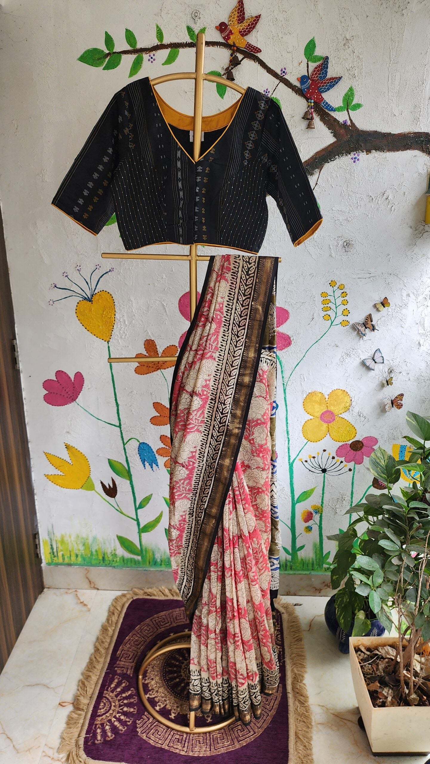 RASPBERRY FLORAL MAHESHWARI SILK & COTTON SAREE