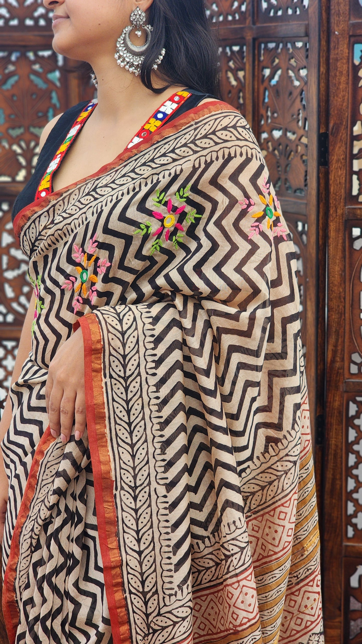Ebon Waves Cotton Silk Saree