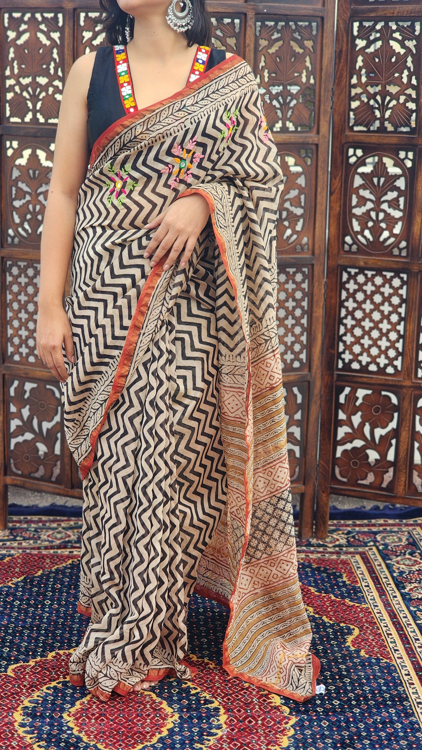 Ebon Waves Cotton Silk Saree