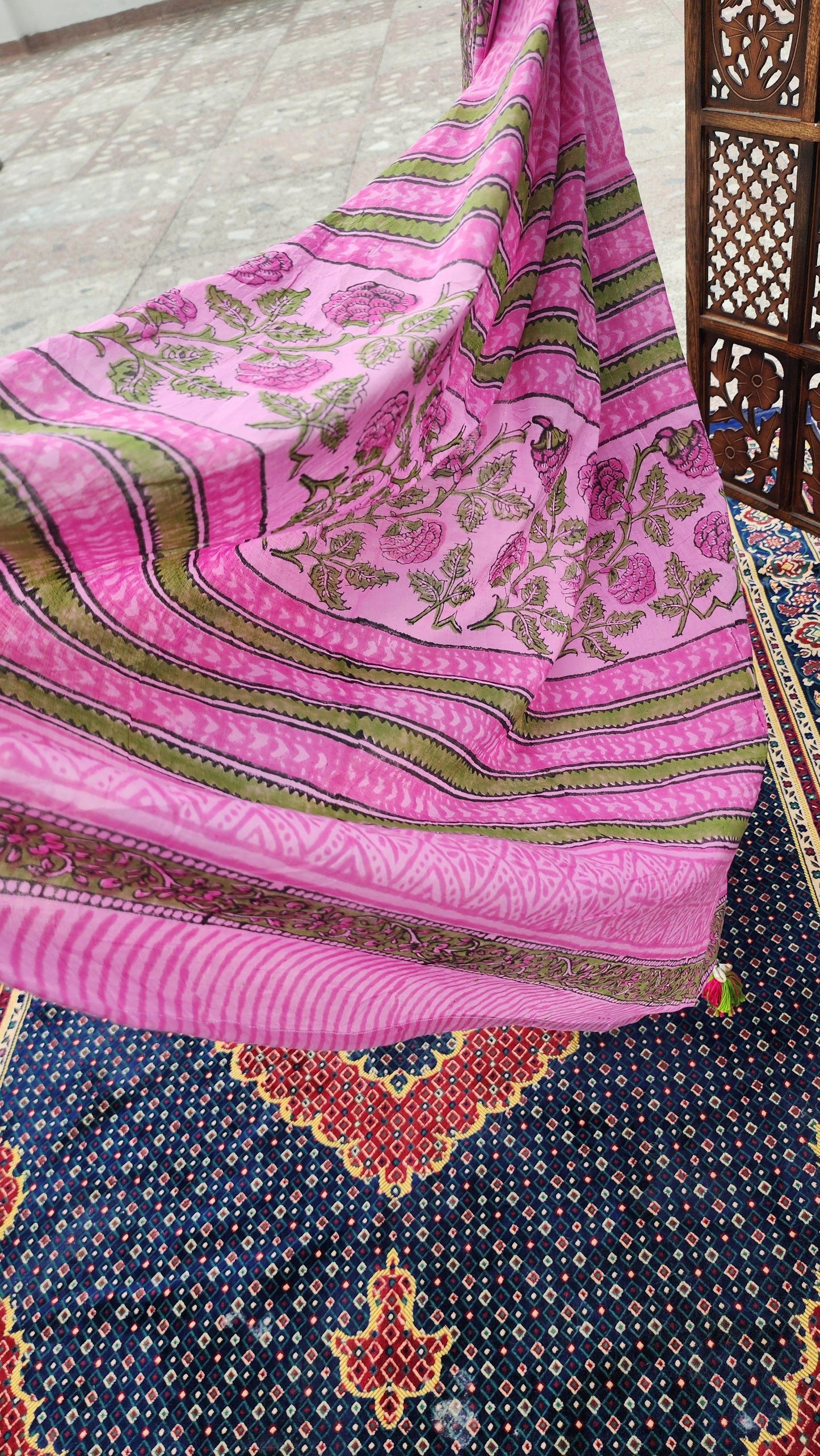 Raang Paati Mulmul Saree
