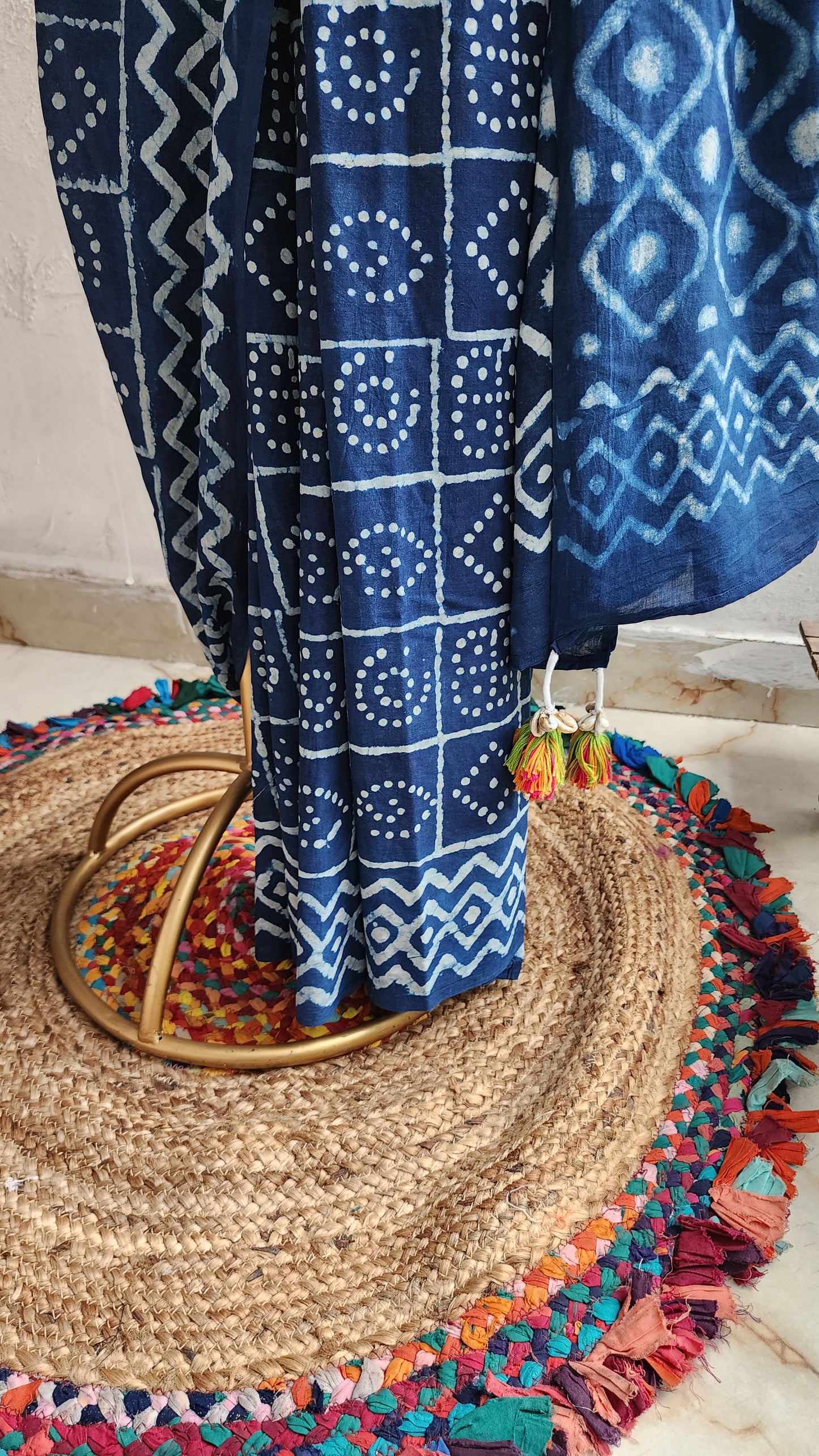 Kora Neela Mulmul Saree