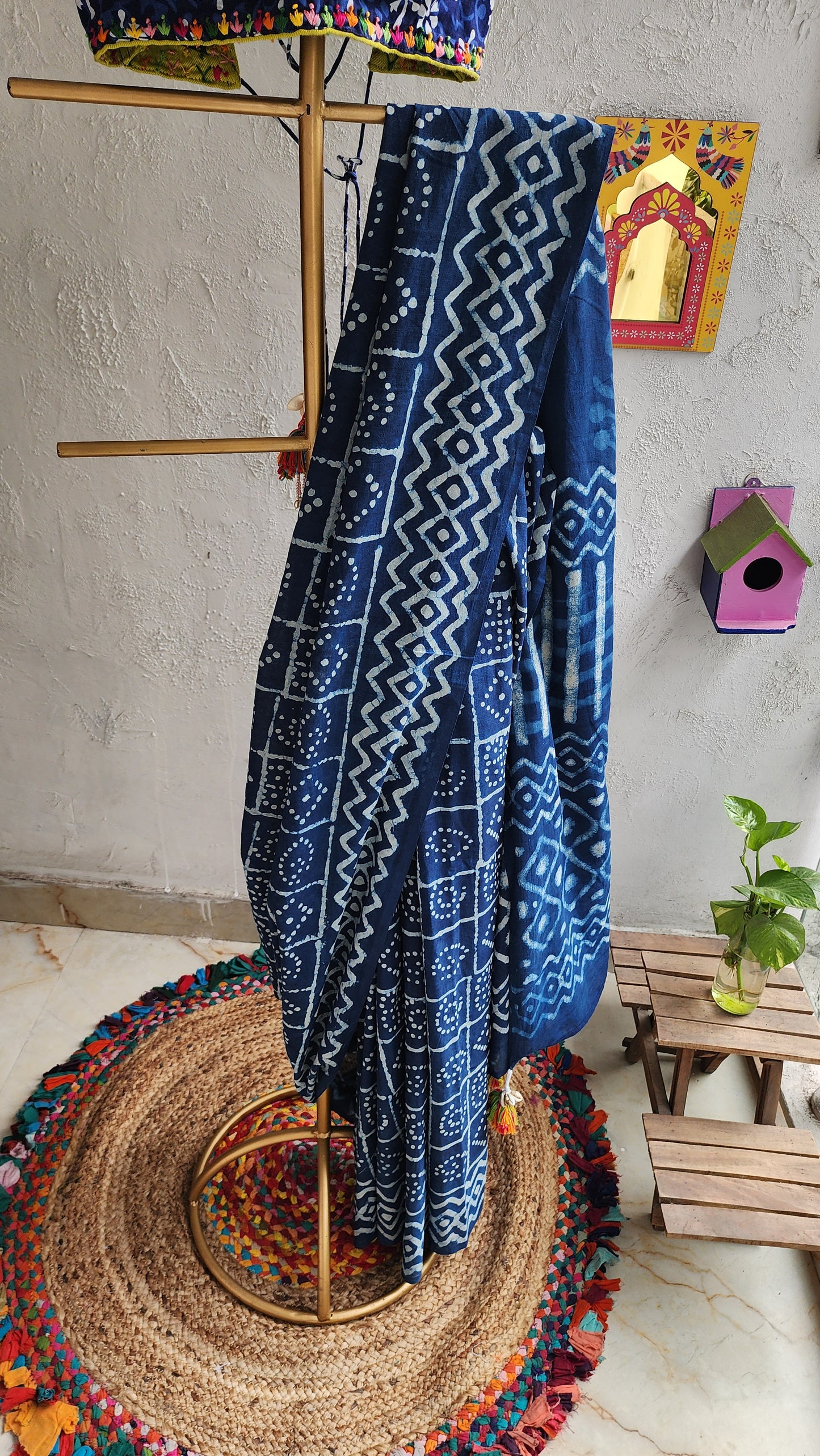 Kora Neela Mulmul Saree