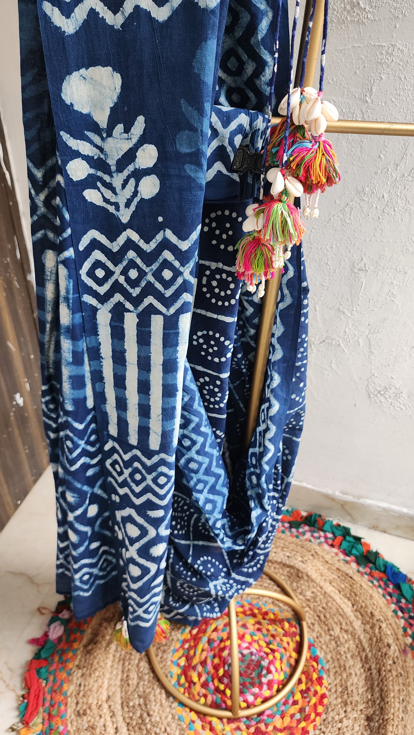 Kora Neela Mulmul Saree