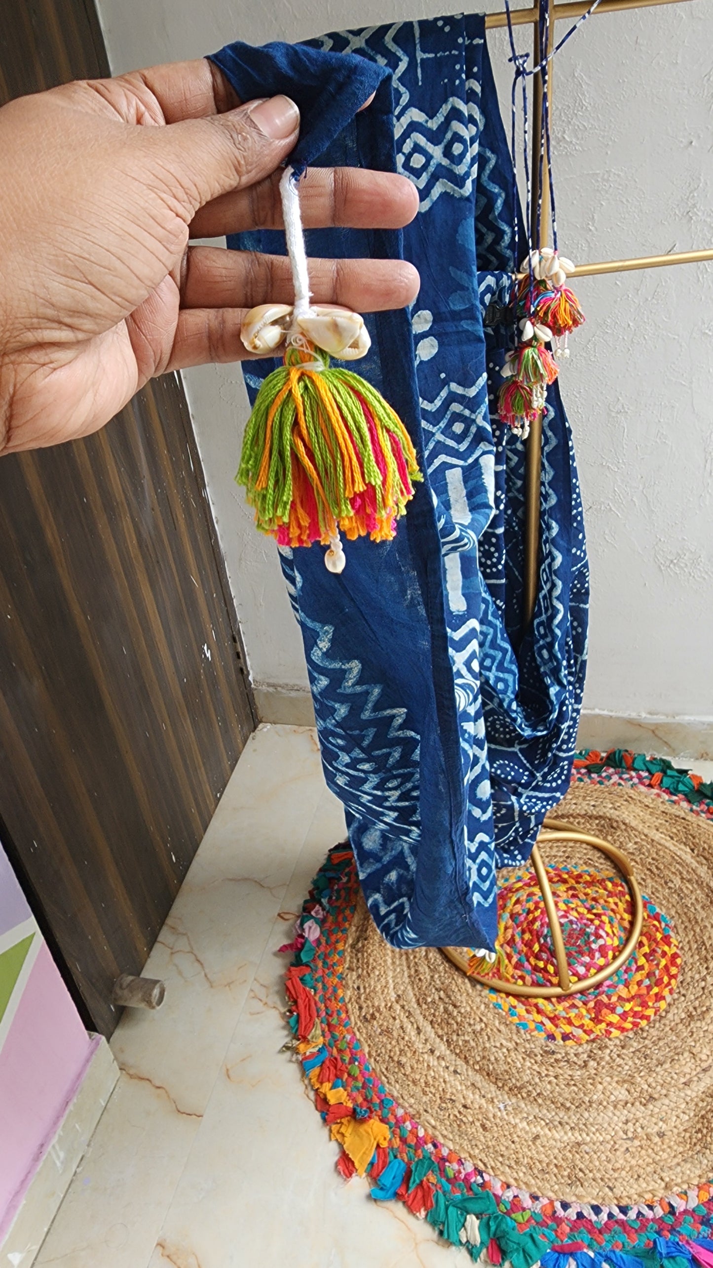 Kora Neela Mulmul Saree