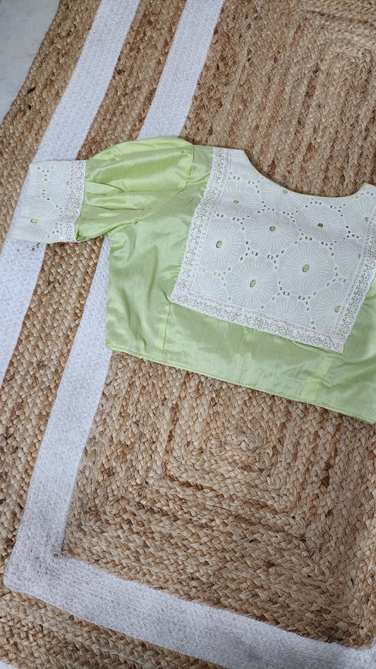 Pista Hakoba Puff Sleeve Blouse