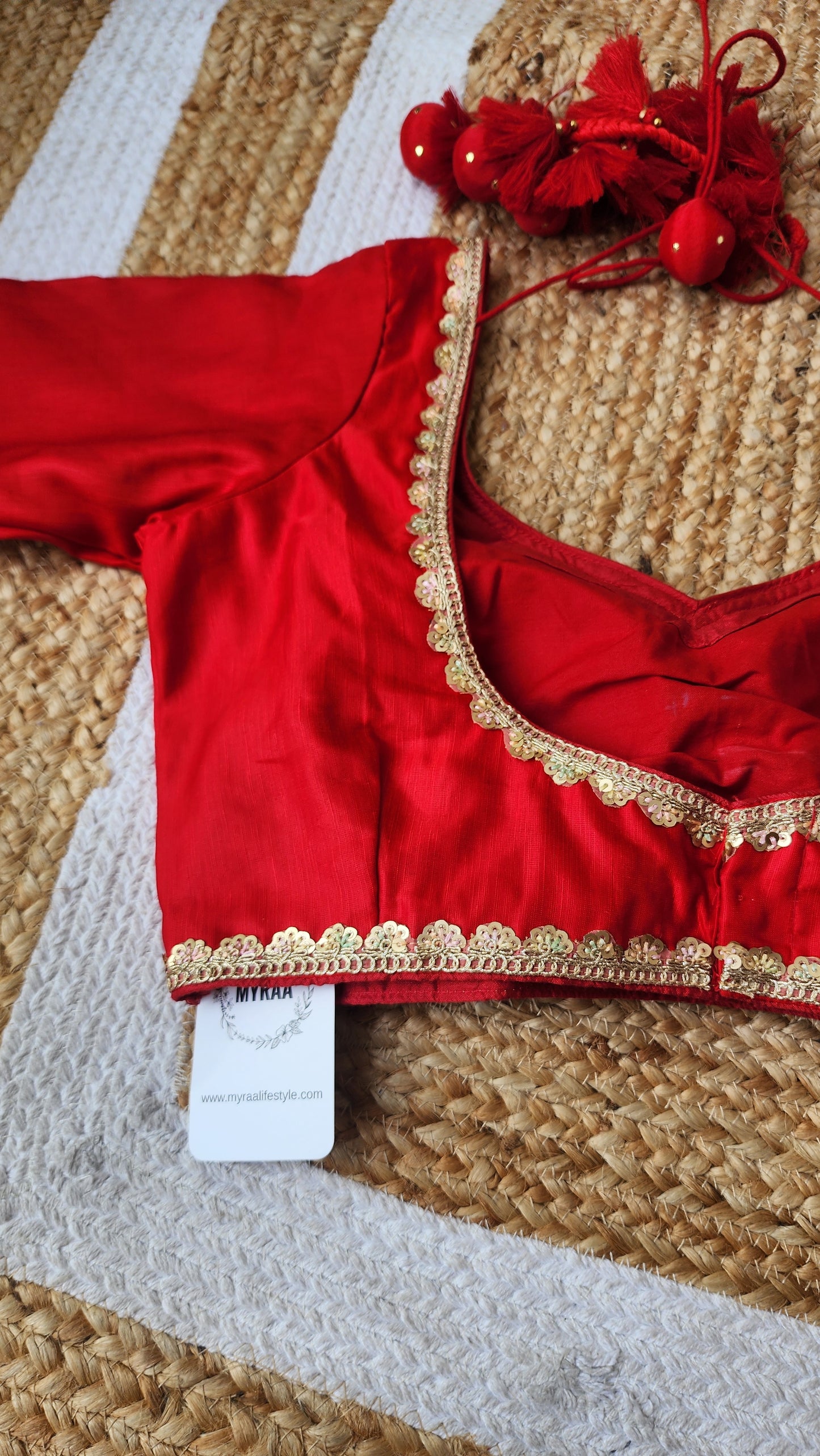 Sunehri Laal Blouse