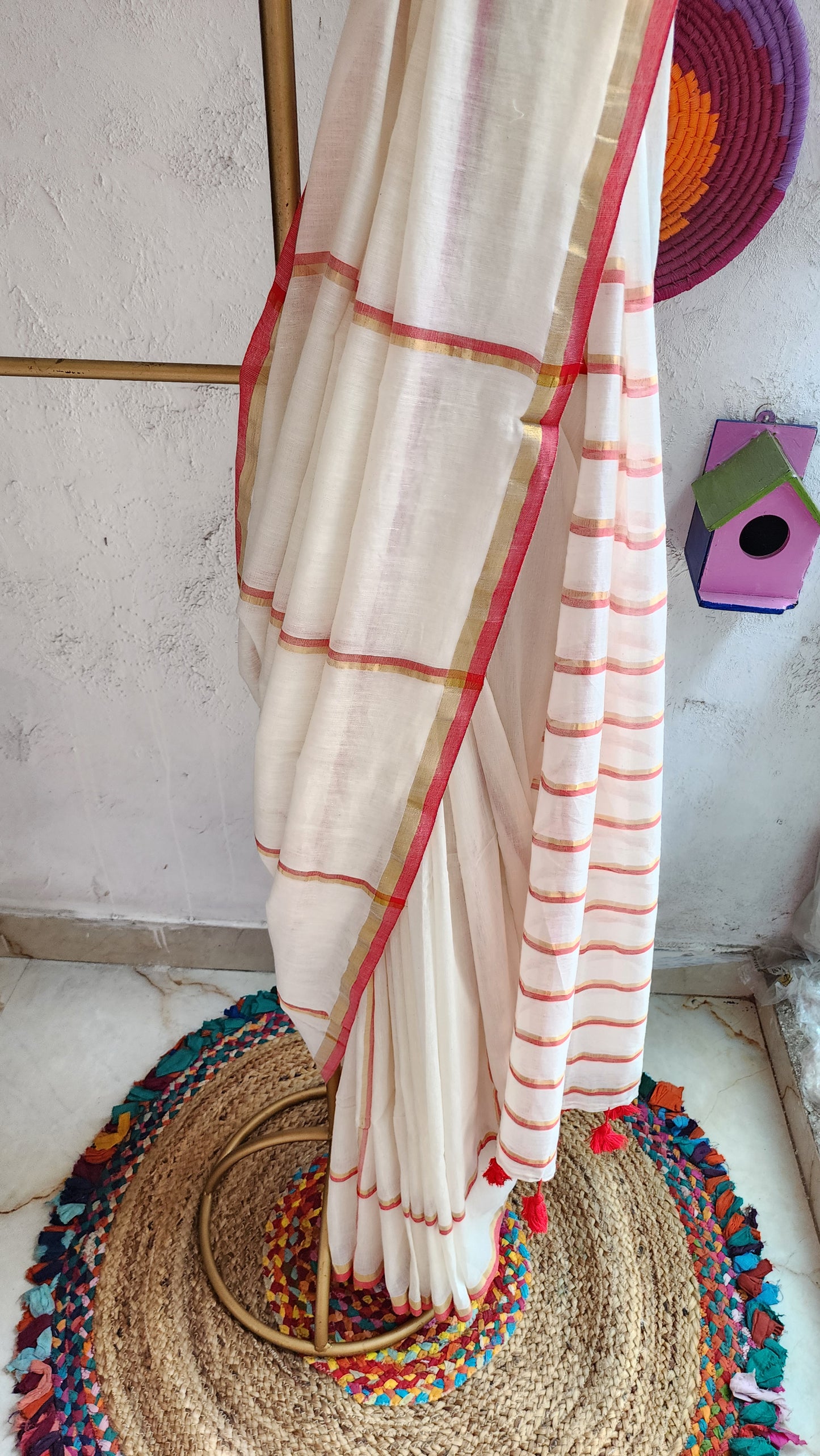 Laal Sada Cotton Saree