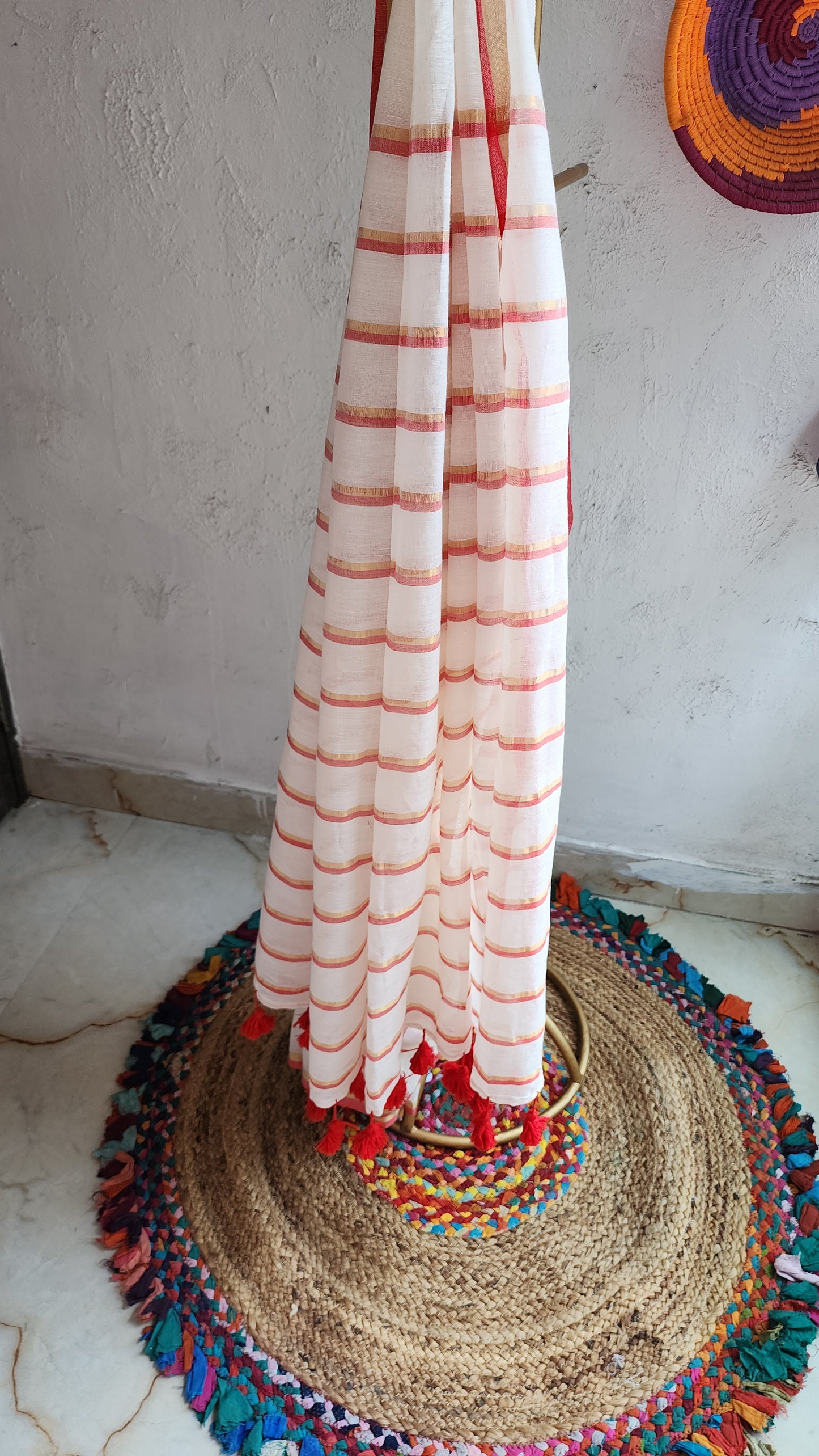 Laal Sada Cotton Saree