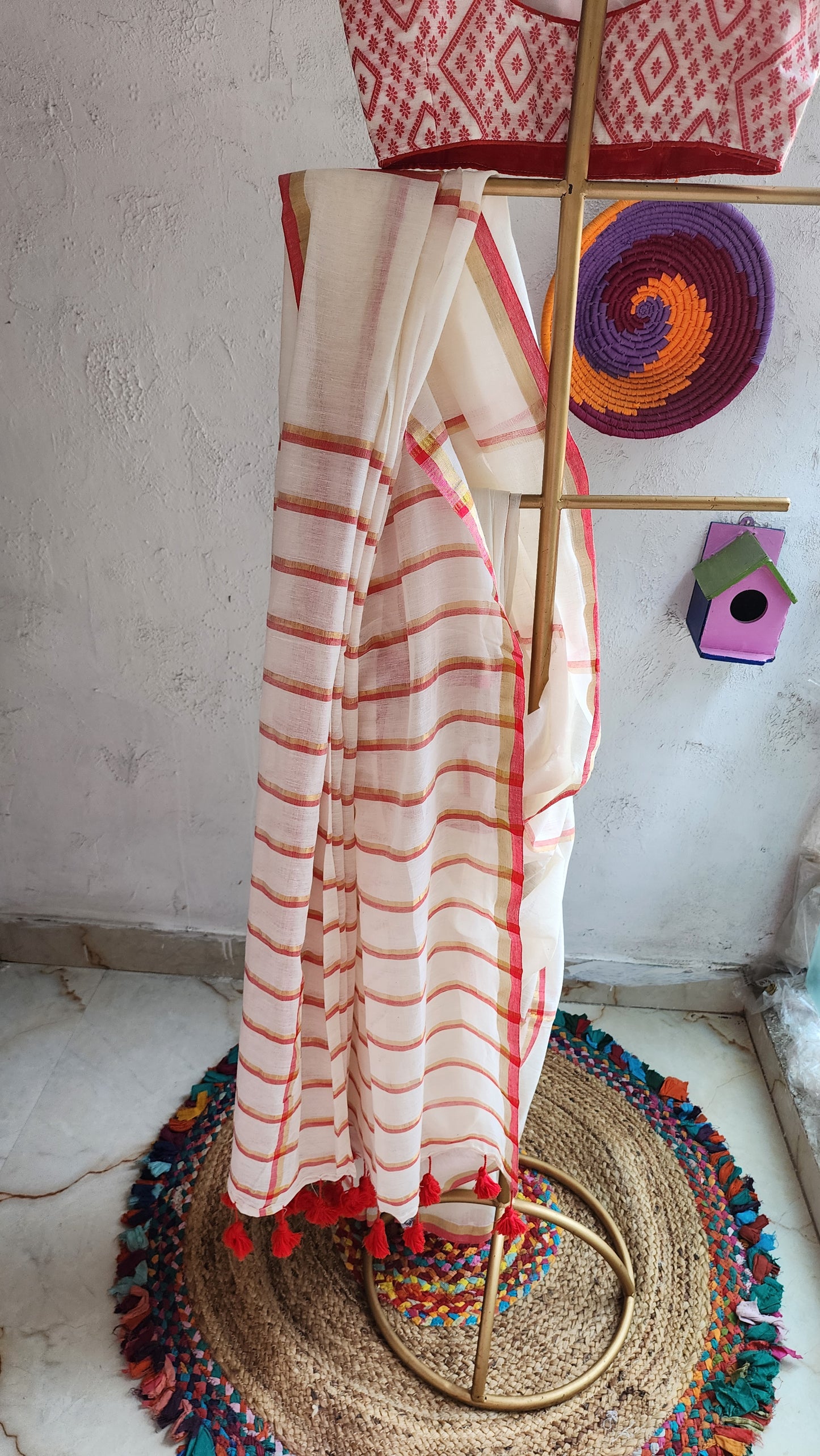 Laal Sada Cotton Saree