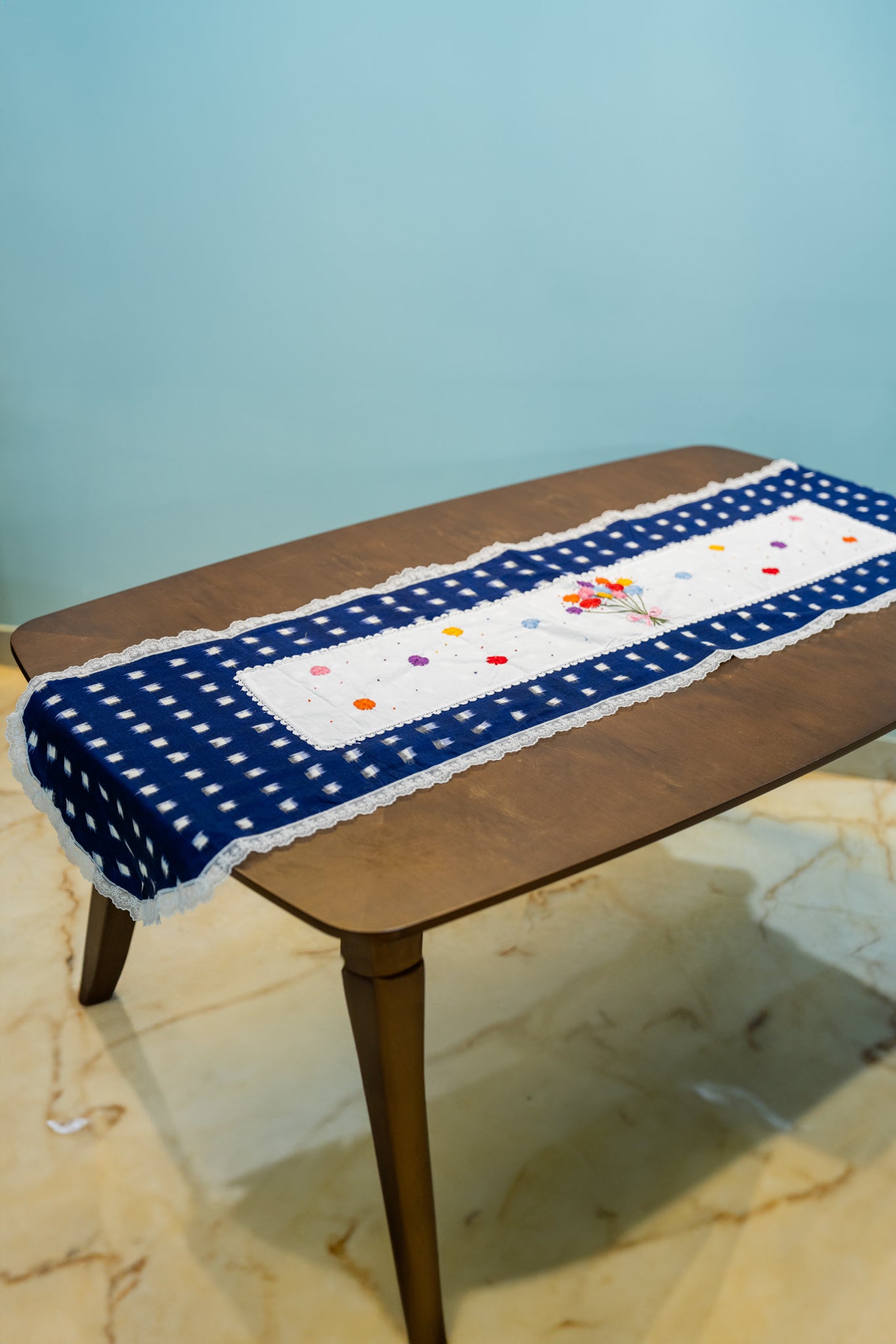 Flower Bouquet Table Runner