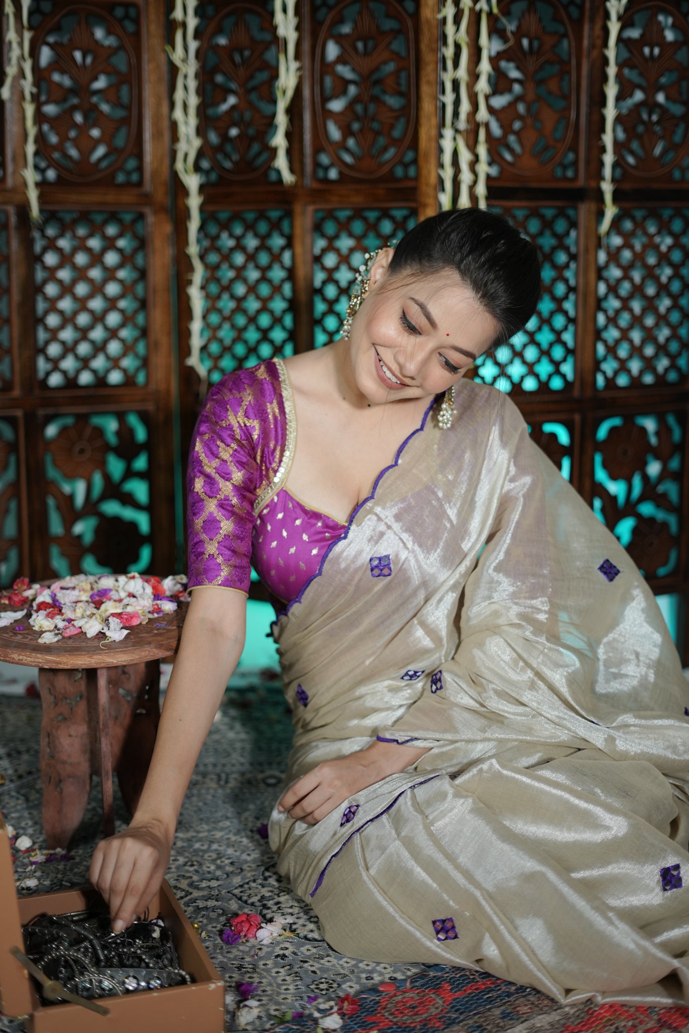 Silver Veil Handloom Tissue Raga Saree