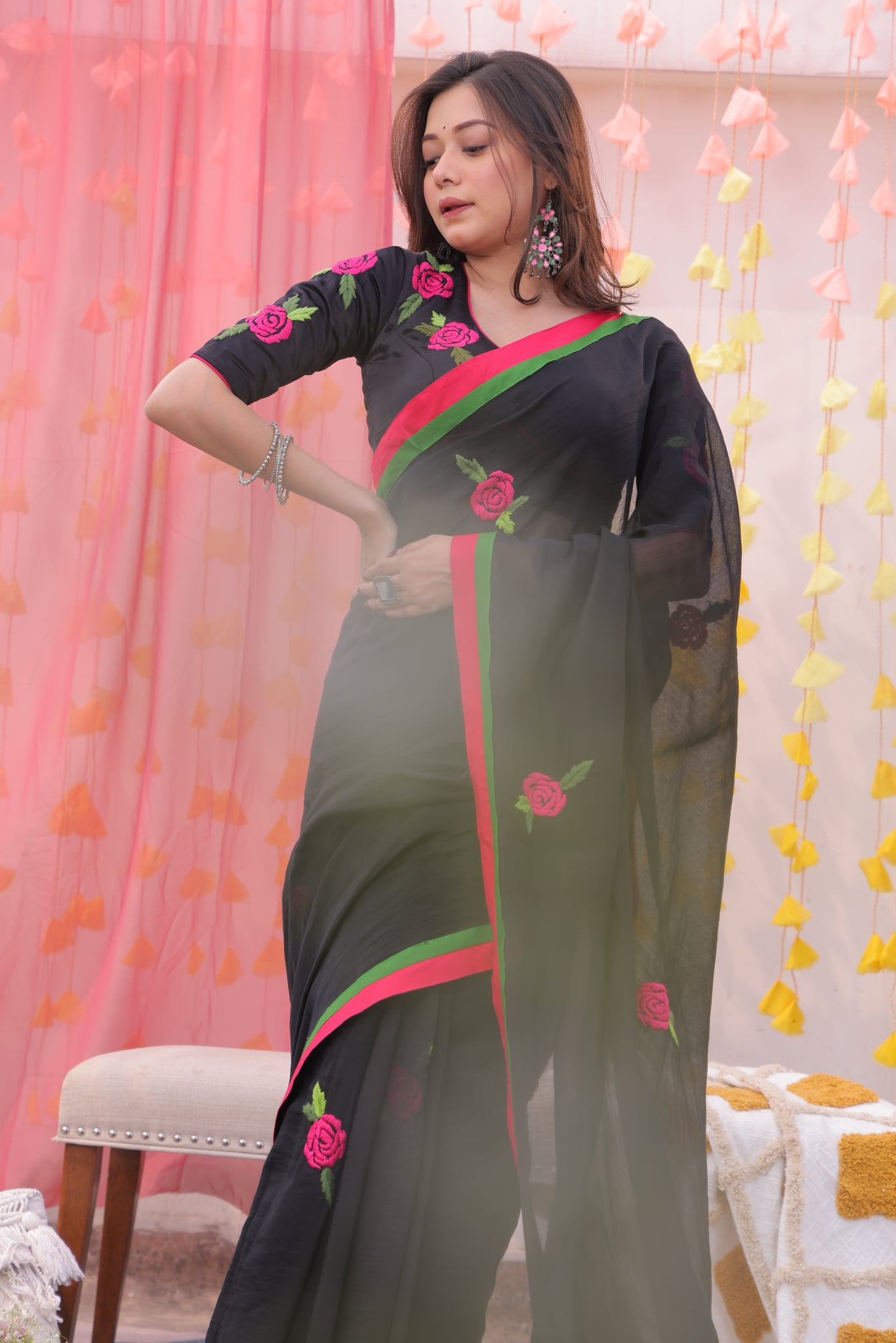 Kala Gulaab Saree