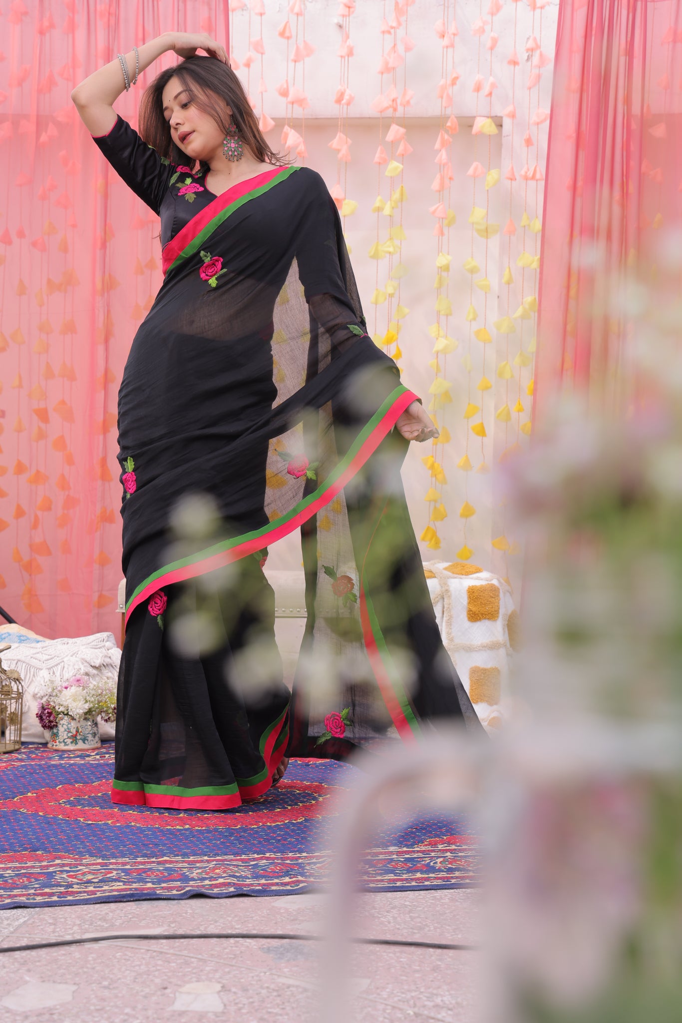 Kala Gulaab Saree