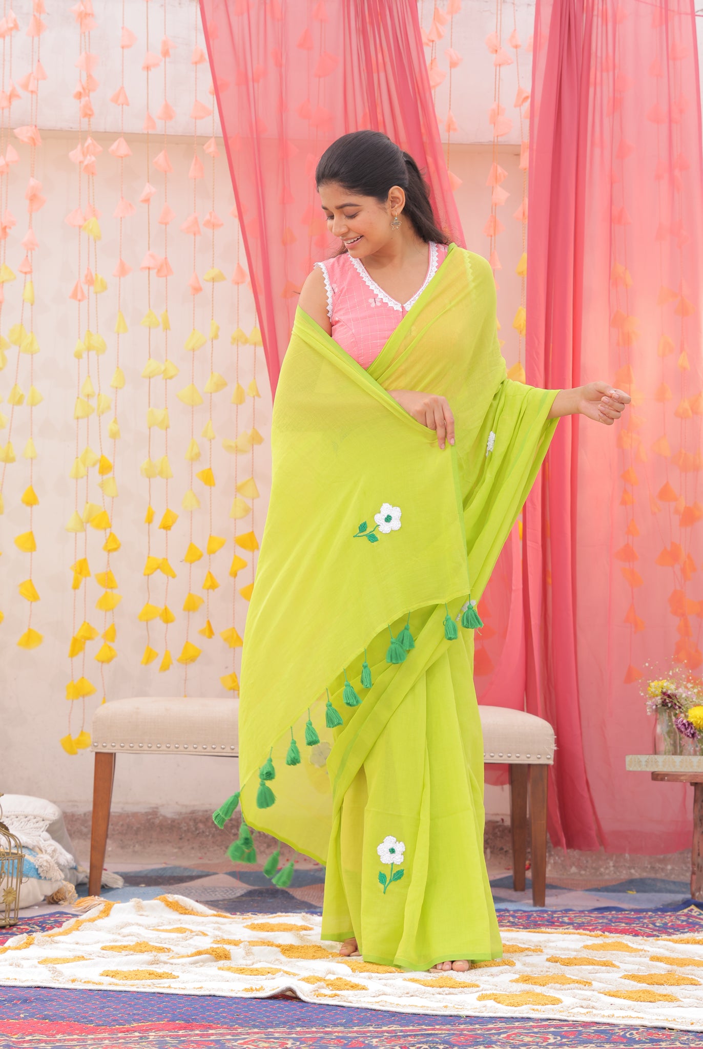 Neonoor Mulmul Saree