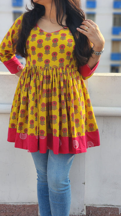 SUNFLOWER FLARED TOP