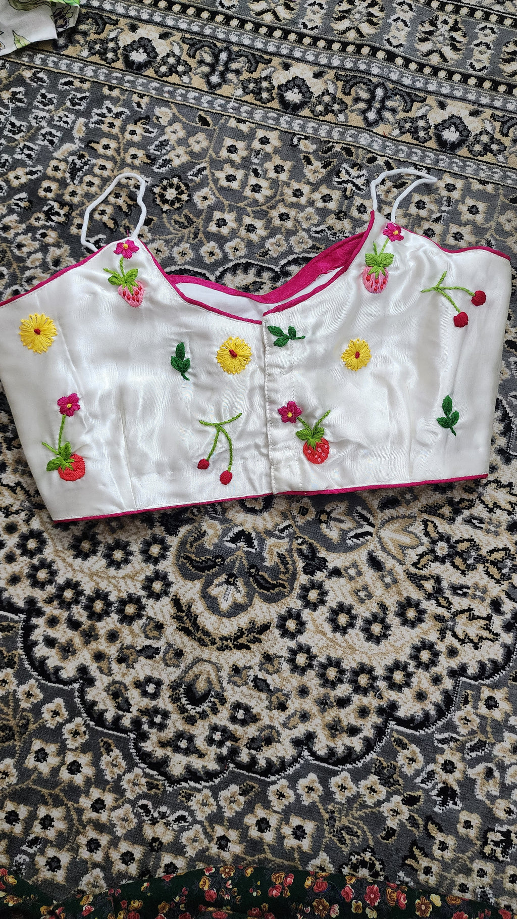 Nashila Phal  Blouse - White