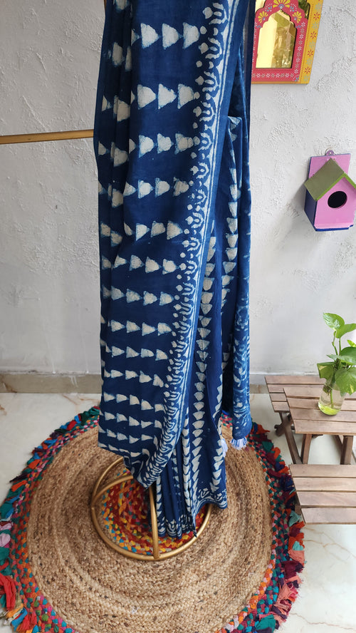 Aasmani Dhaga Mulmul Saree