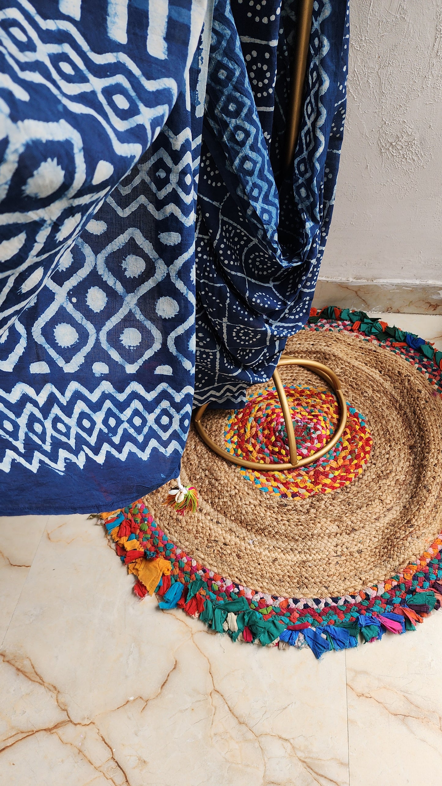 Kora Neela Mulmul Saree