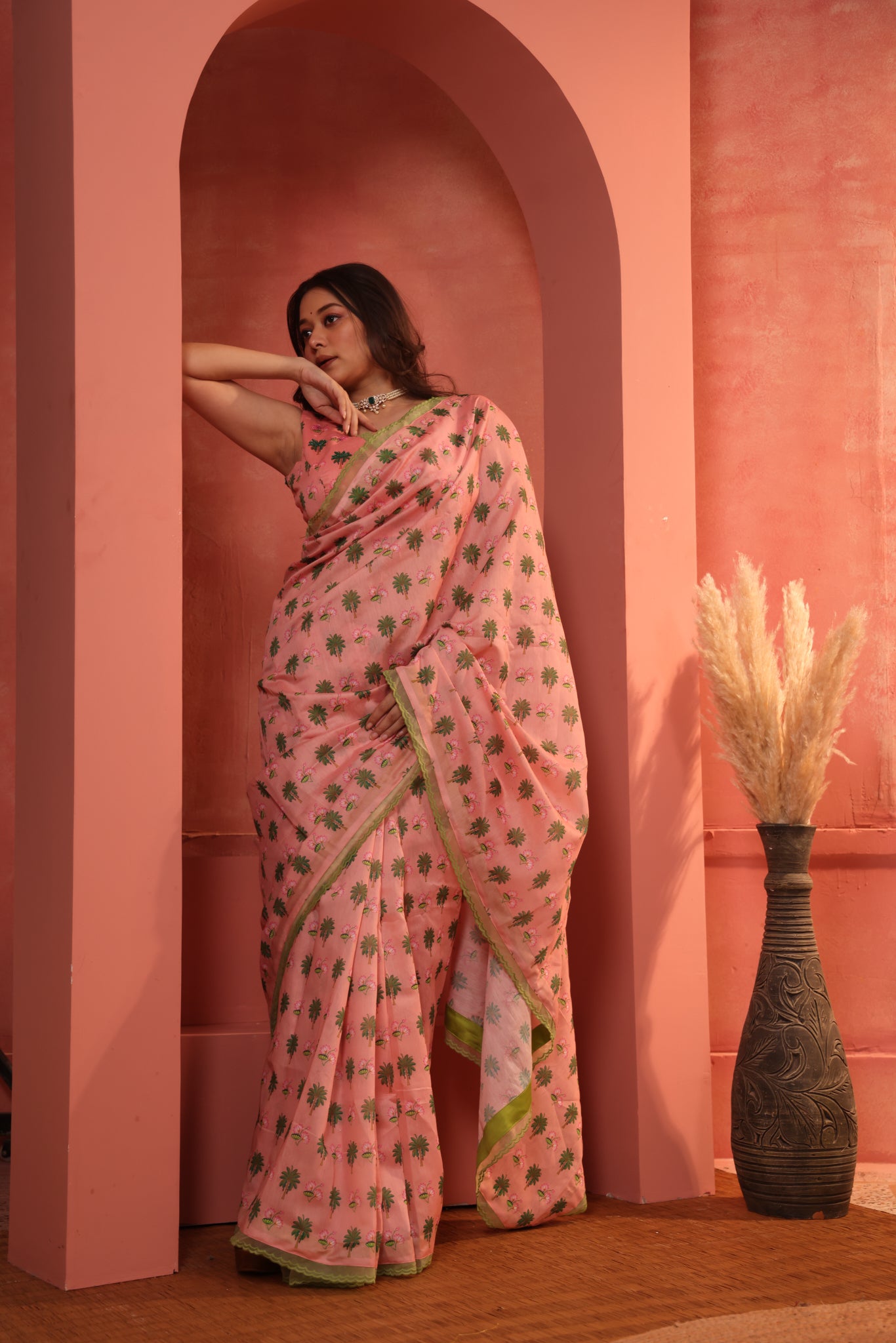Peachy Gleam Saree