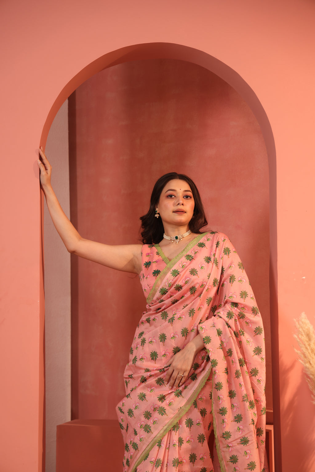 Peachy Gleam Saree