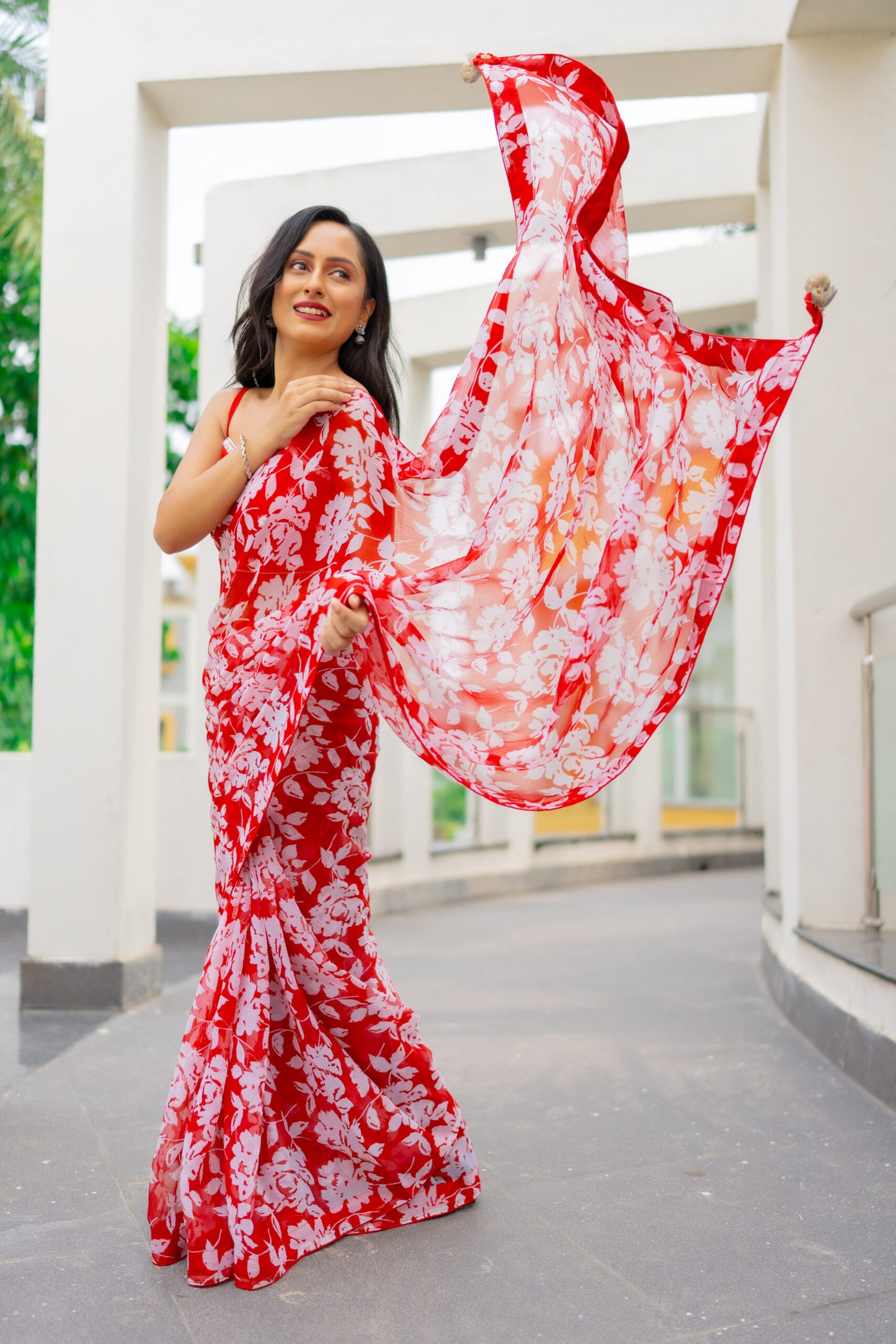 Red White Floral Chiffon Saree