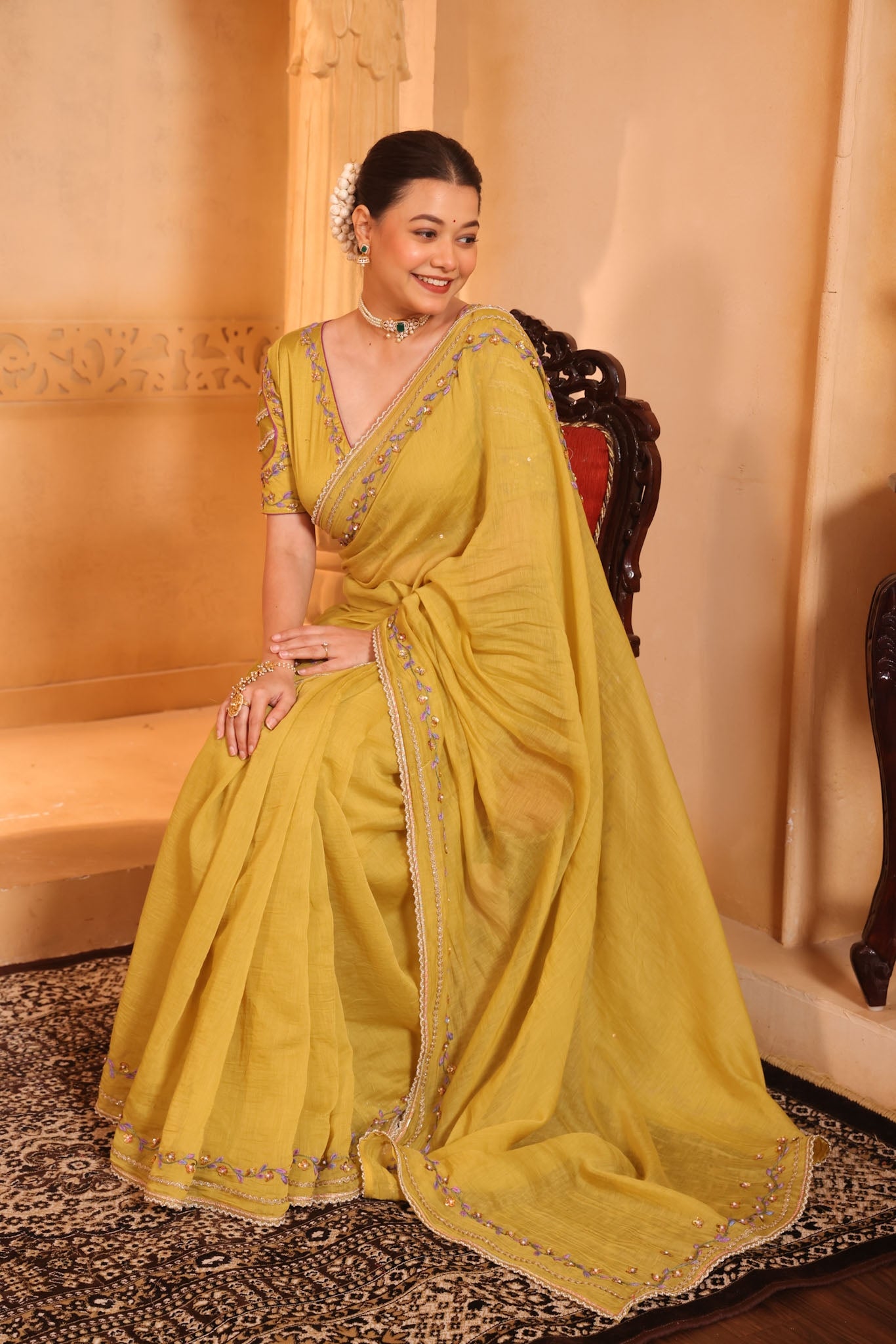 Madhavi Saree