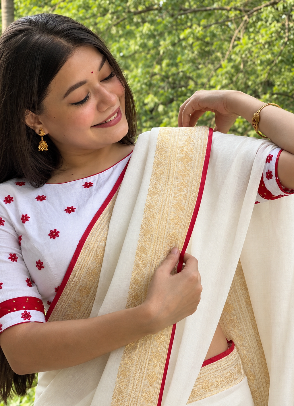 Phoolkari Blouse - Laal sada