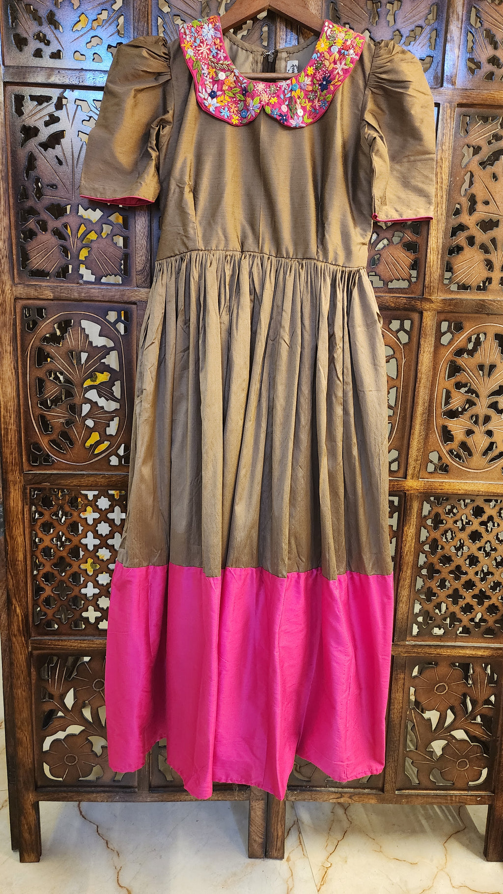 Elara Maxidress-Earthy Bronze