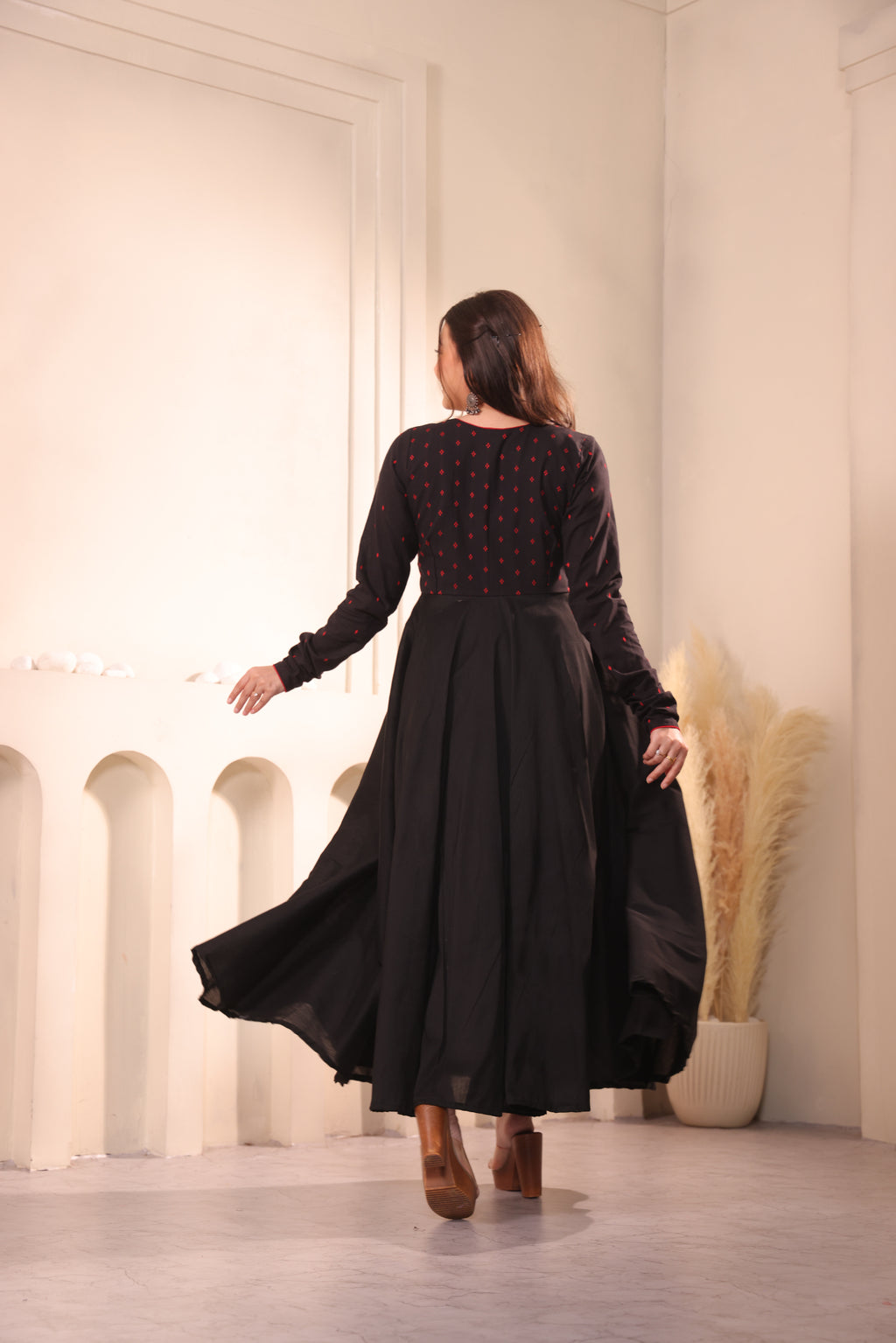 Noor Noir Maxidress