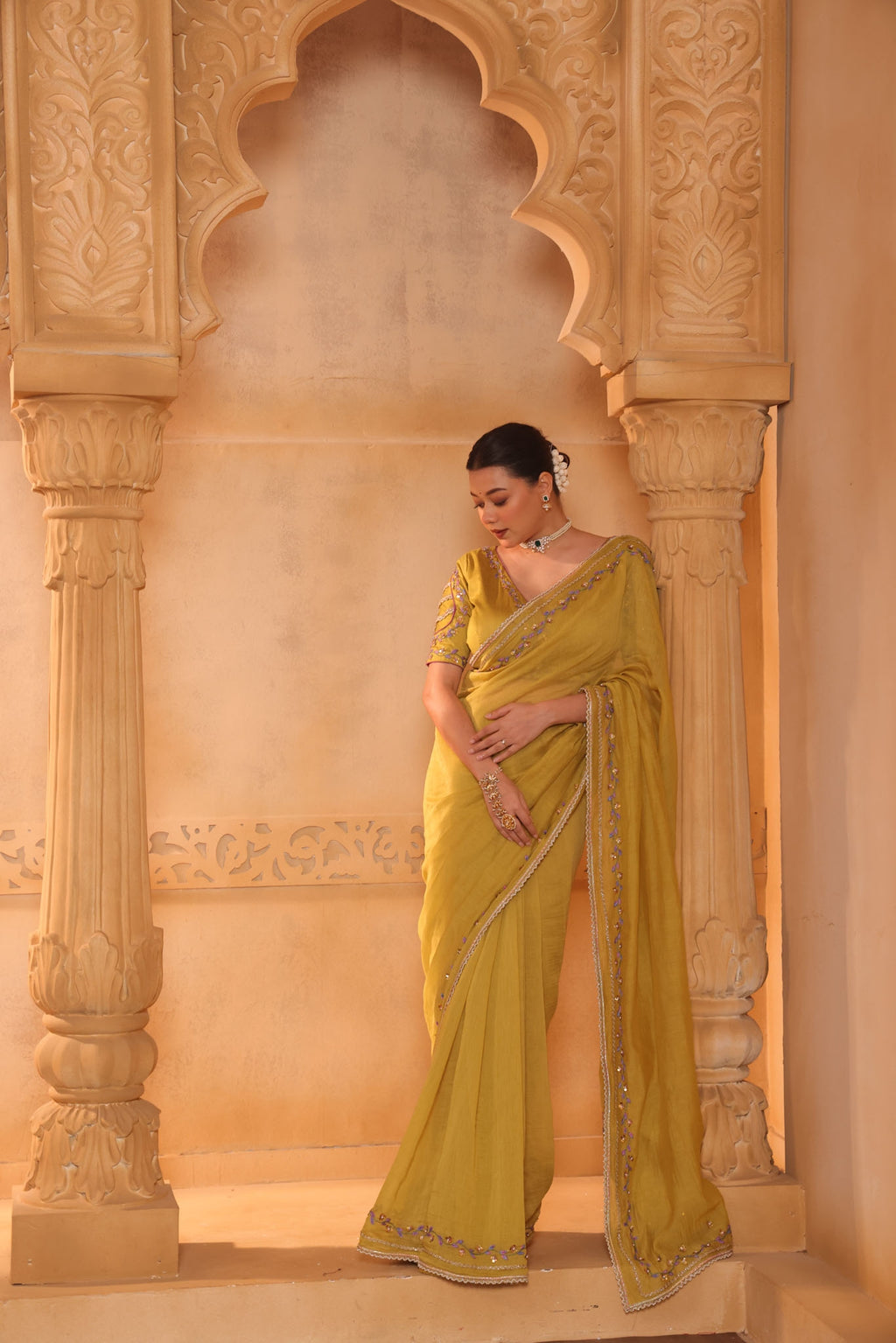 Madhavi Saree