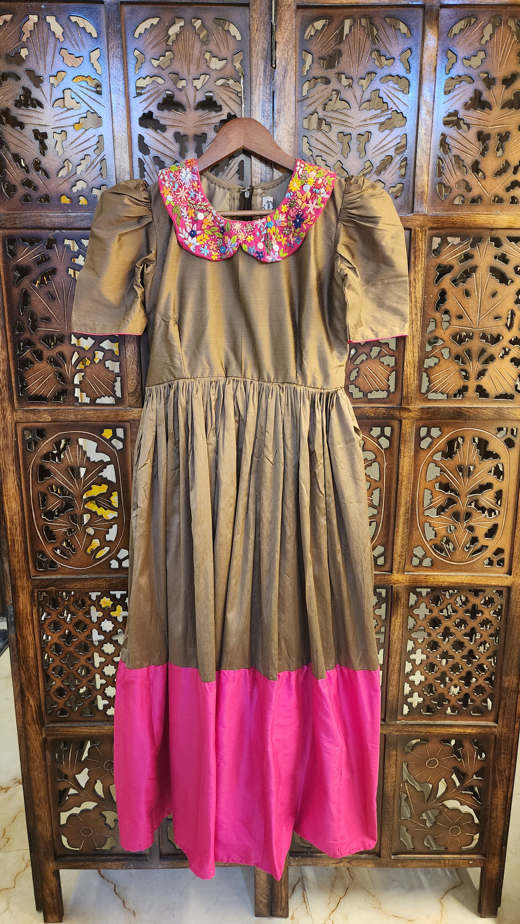 Elara Maxidress-Earthy Bronze