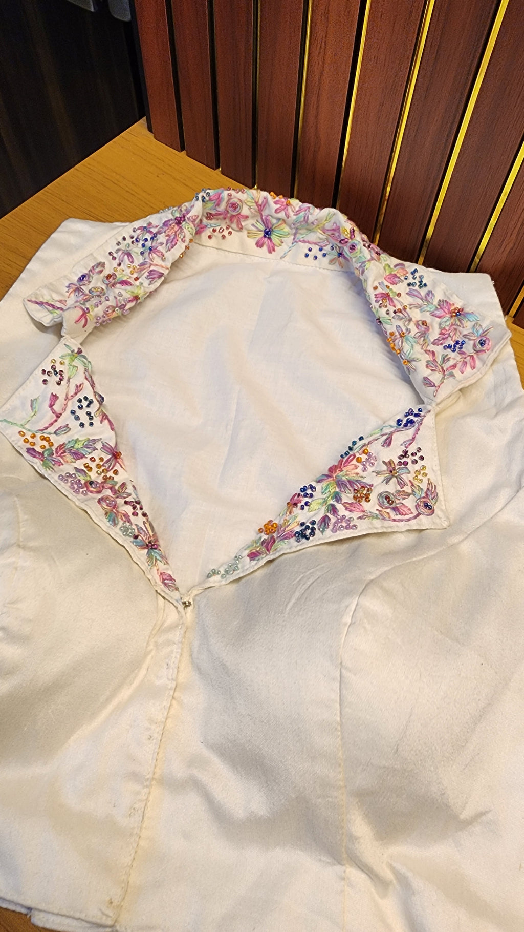 White Embroidered Collar Blouse
