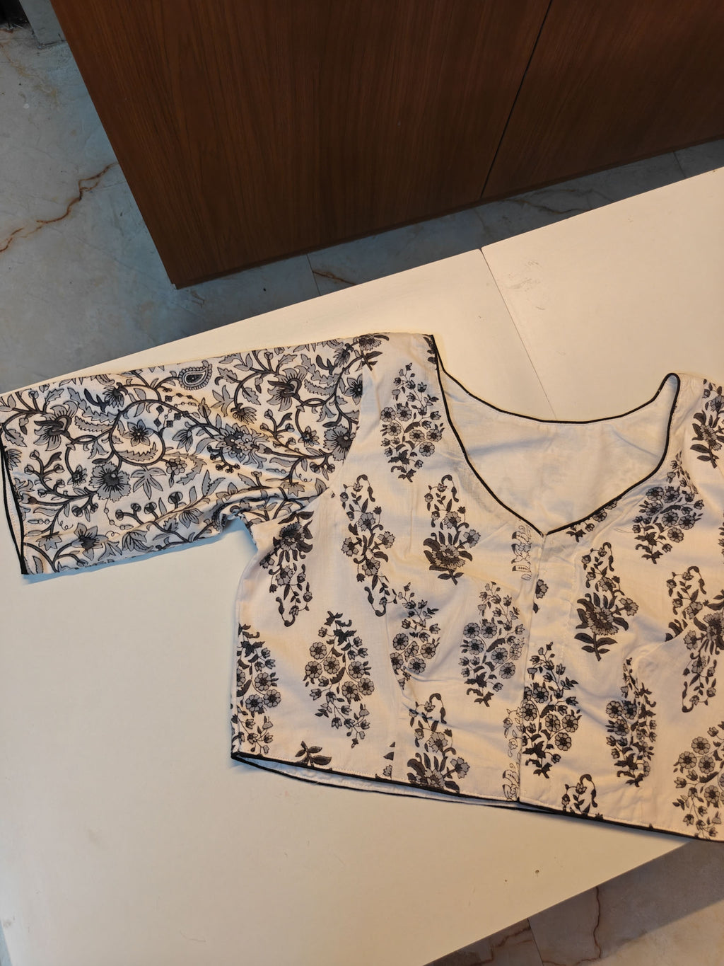 Basic White Printed Cotton Blouse