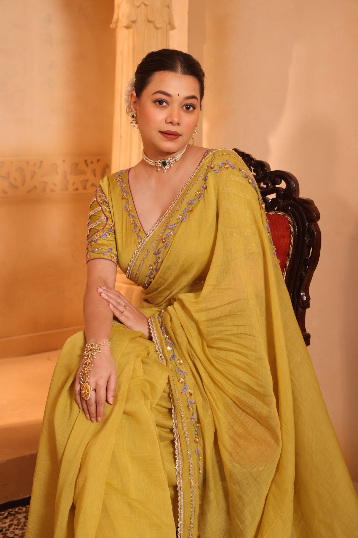 Madhavi Saree