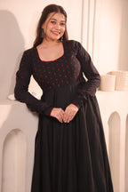 Noor Noir Maxidress