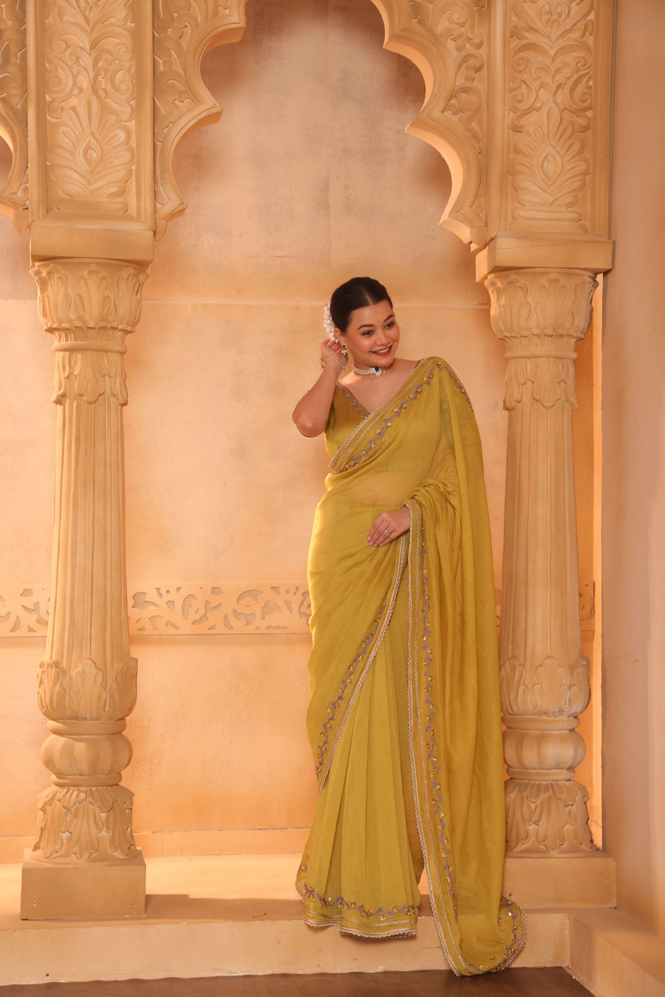Madhavi Saree