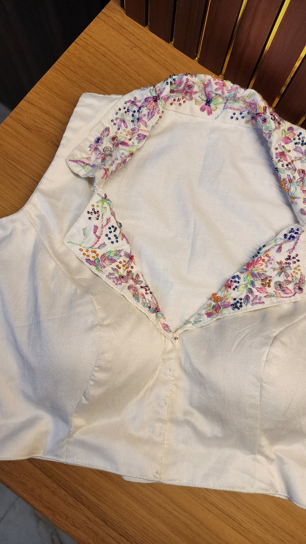 White Embroidered Collar Blouse